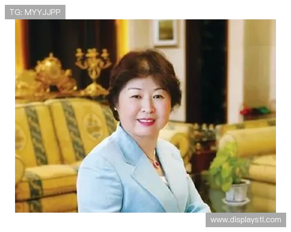 《从企业家千金到独立女性 她如何打破传统走出自己的路》