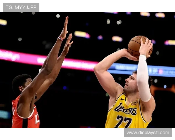 东契奇27+10+7助湖人三连胜 勒布朗领衔锡安24分